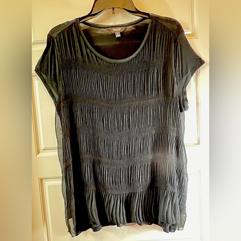 SIMPLY VERA
Vera Wang, large, Black Blouse with Lacy overlay on front